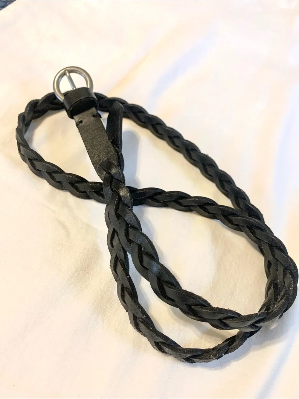 American Eagle Women’s Black Leather Braided Belt. Large